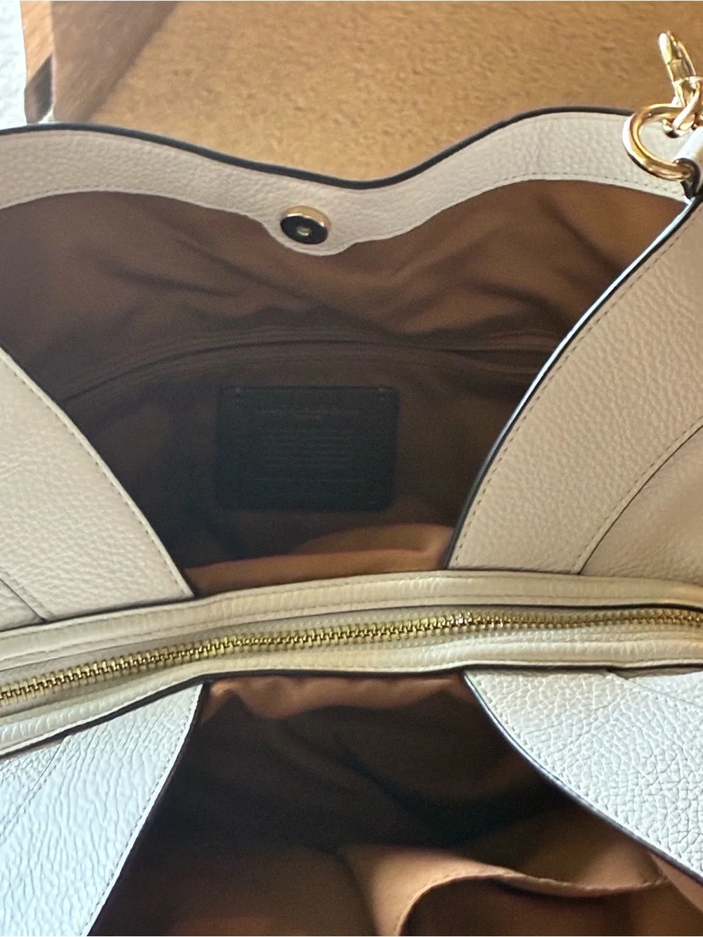 Coach Bags| Lexi Shoulder Bag| Cream Pebbled Leather with Gold Hardware